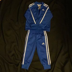 Adidas kids (2T) Tracksuit